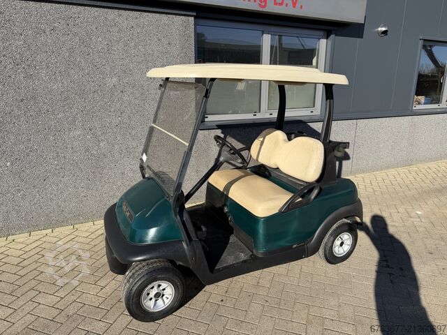 Golf cart CLUBCAR PRESEDENT 2-seater Golfcar Golfcart 2007 with charger CLUBCAR PRESEDENT 2 zitter Golfkar Golfcart 2007 Met Lader