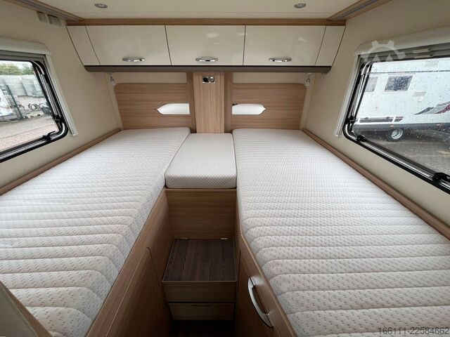 Teilintegriertes Wohnmobil BÜRSTNER Lyseo T 690G  - Einzelbetten -  -