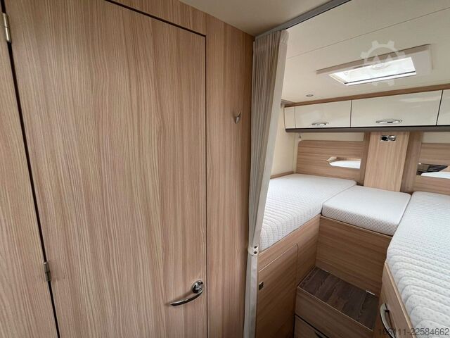 Teilintegriertes Wohnmobil BÜRSTNER Lyseo T 690G  - Einzelbetten -  -