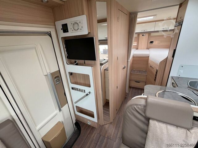 Teilintegriertes Wohnmobil BÜRSTNER Lyseo T 690G  - Einzelbetten -  -