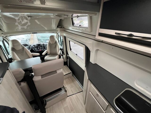 Kastenwagen Wohnmobil / Campervan KARMANN Dexter 550 - Hubbett - Heckbad - Klima -