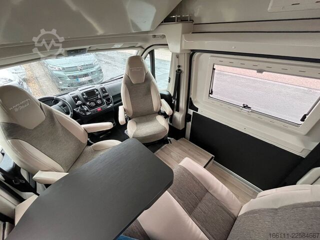 Kastenwagen Wohnmobil / Campervan KARMANN Dexter 550 - Hubbett - Heckbad - Klima -