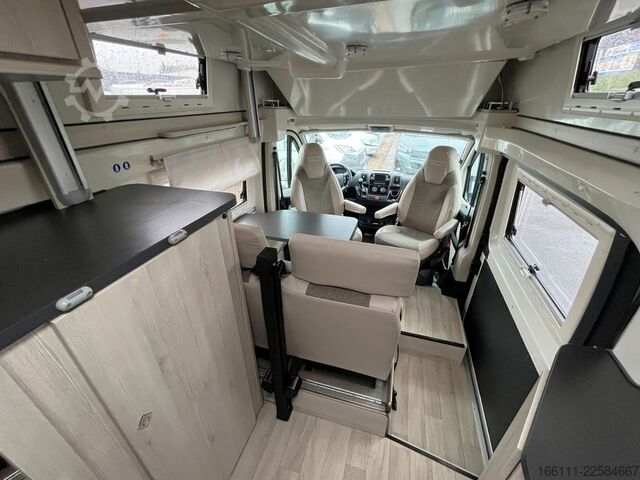 Kastenwagen Wohnmobil / Campervan KARMANN Dexter 550 - Hubbett - Heckbad - Klima -