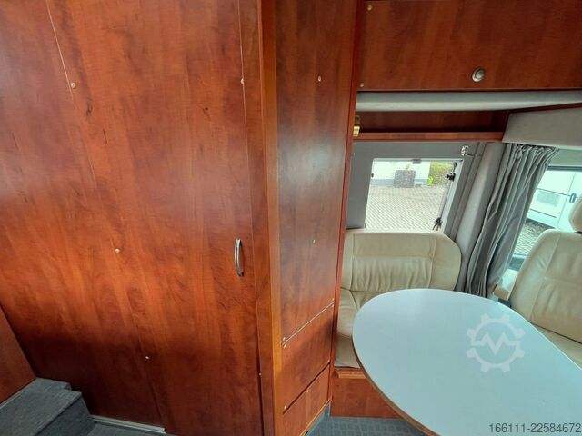 Kastenwagen Wohnmobil / Campervan LA STRADA Nova L - Automatik - Festbett -  -