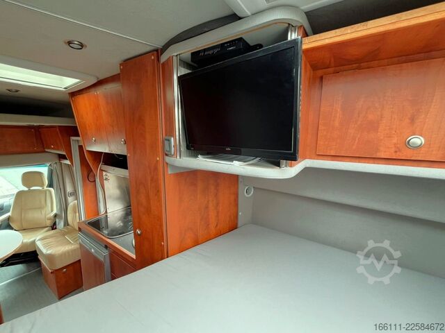 Kastenwagen Wohnmobil / Campervan LA STRADA Nova L - Automatik - Festbett -  -