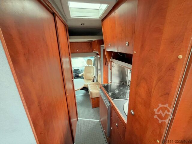 Kastenwagen Wohnmobil / Campervan LA STRADA Nova L - Automatik - Festbett -  -