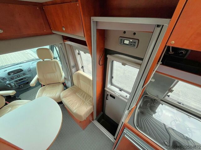 Kastenwagen Wohnmobil / Campervan LA STRADA Nova L - Automatik - Festbett -  -