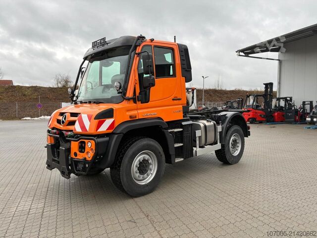 Other Mercedes-Benz Unimog U 430 mit Leistungshydraulik, EAS