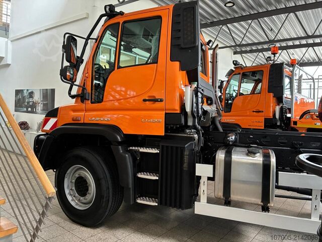 Special purpose truck Mercedes-Benz Unimog U 423
