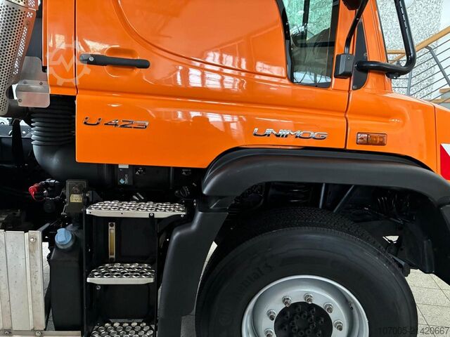 Special purpose truck Mercedes-Benz Unimog U 423