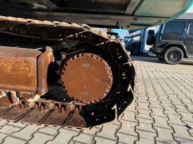 Kettenbagger KOBELCO SK210 NLC-10 OQ70 Klimaautomatik 180 Grad