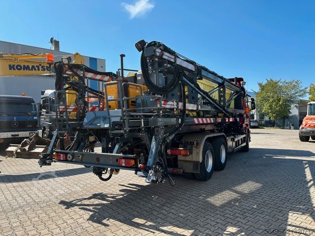 Abrollkipper SCANIA R580 Abrollkipper Flughafenstreufahrzeug 45m