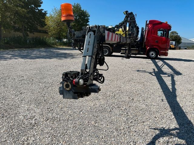 Abrollkipper SCANIA R580 Abrollkipper Flughafenstreufahrzeug 45m