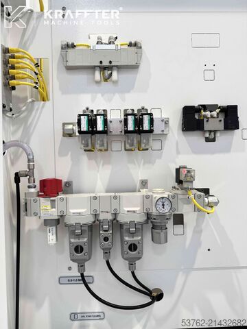 CNC Machining Center Mazak Variaxis C600 Mazak VARIAXIS C-600