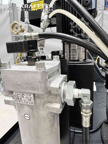 CNC Machining Center Mazak Variaxis C600 Mazak VARIAXIS C-600