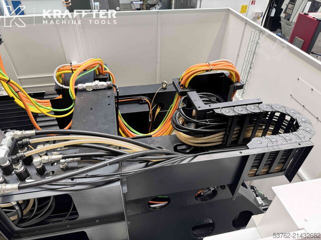 CNC Machining Center Mazak Variaxis C600 Mazak VARIAXIS C-600