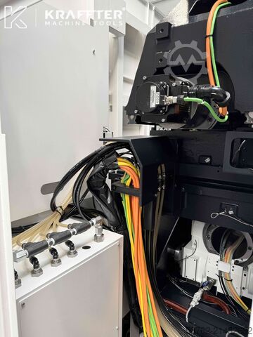 CNC Machining Center Mazak Variaxis C600 Mazak VARIAXIS C-600