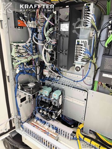 CNC Machining Center Mazak Variaxis C600 Mazak VARIAXIS C-600