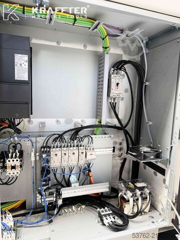 CNC Machining Center Mazak Variaxis C600 Mazak VARIAXIS C-600