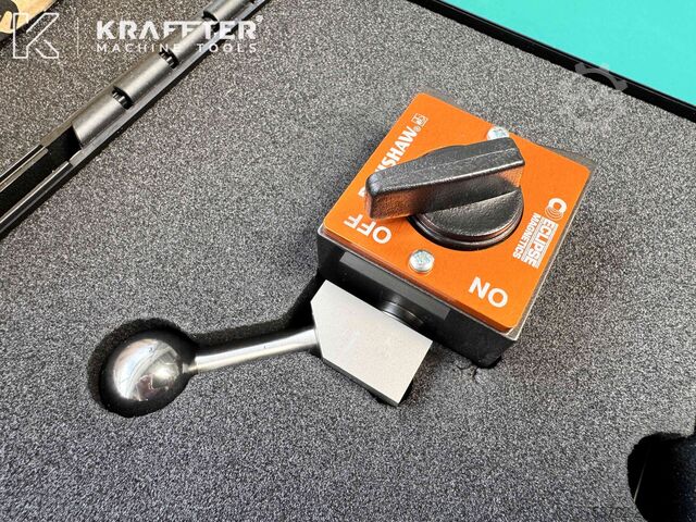 CNC Machining Center Mazak Variaxis C600 Mazak VARIAXIS C-600