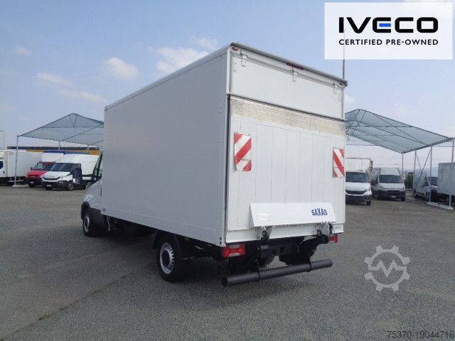 Box van IVECO 35S16