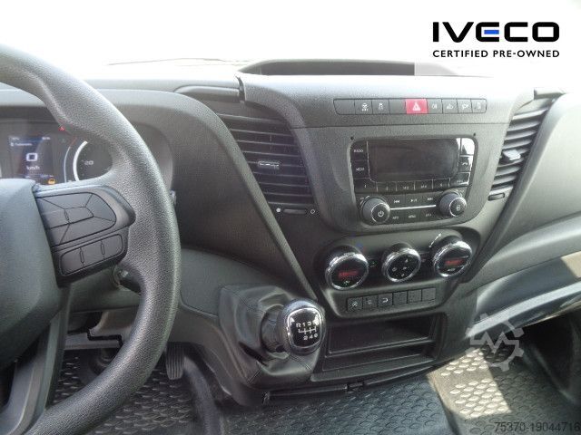 Box van IVECO 35S16