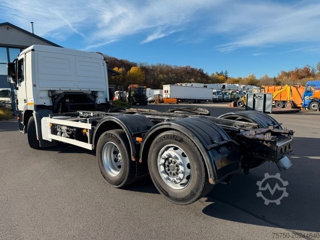 Truck chassis MERCEDES-BENZ Actros MP 3 2532 6x2 Euro 5