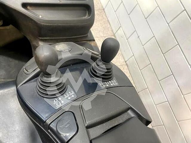 Gabelstapler Linde E50HL-01