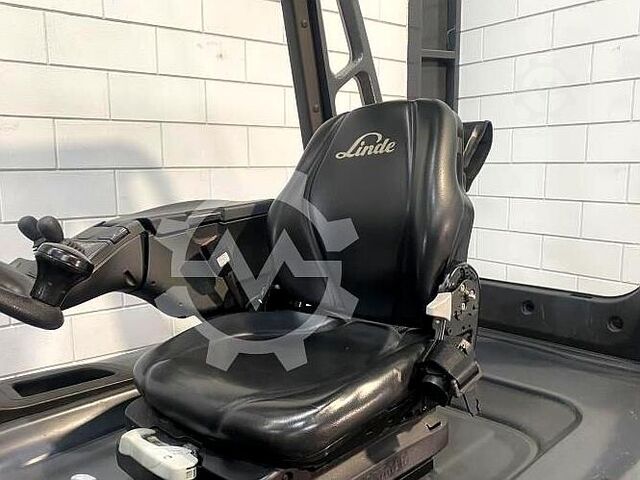 Gabelstapler Linde E50HL-01