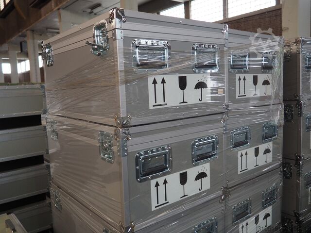 4 flight cases 52x72x35 cm Faes Cases 