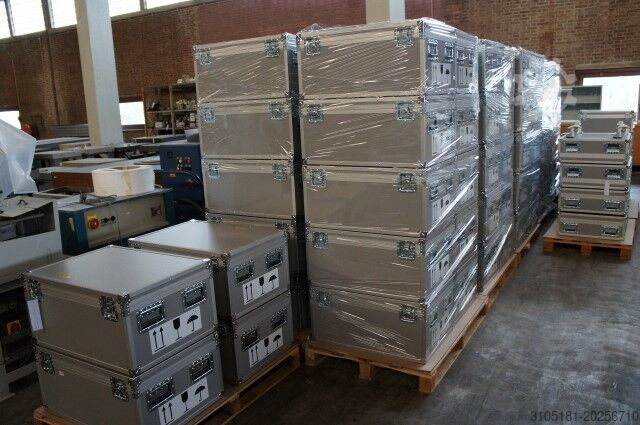 4 flight cases 52x72x35 cm Faes Cases 