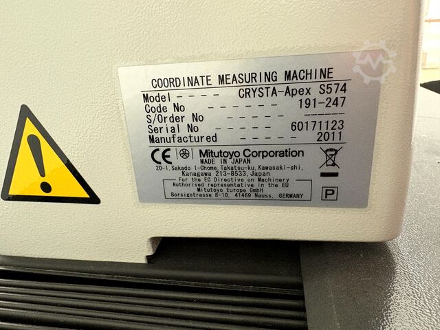 Coordinate measuring machine MITUTOYO CRYSTA-APEX S 574