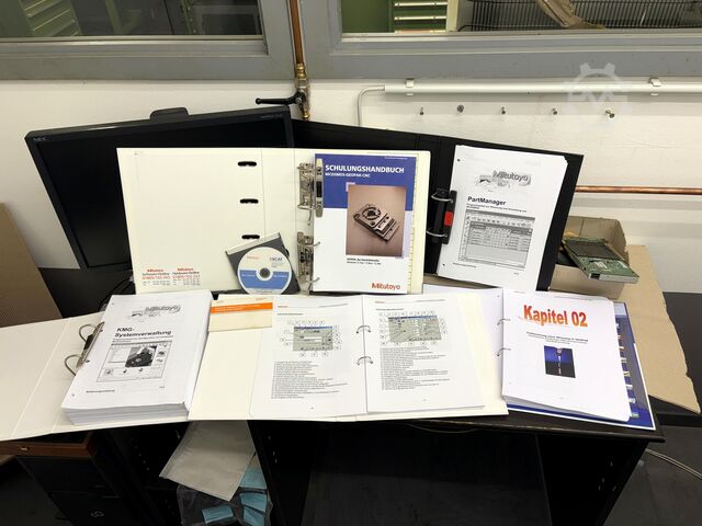 Coordinate measuring machine MITUTOYO CRYSTA-APEX S 574