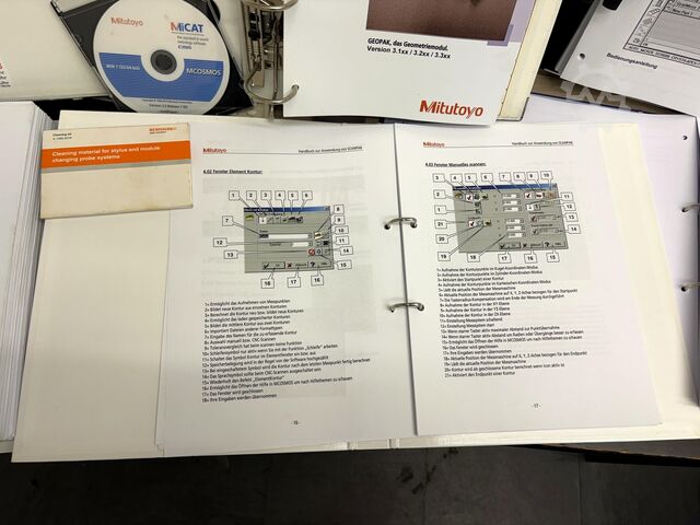 Coordinate measuring machine MITUTOYO CRYSTA-APEX S 574