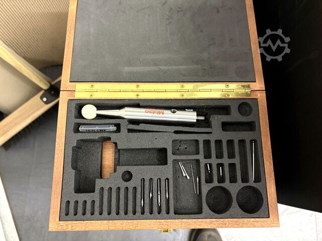 Coordinate measuring machine MITUTOYO CRYSTA-APEX S 574