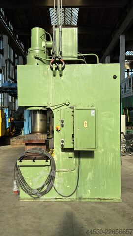 Hydraulic press WMW-ZEULENRODA PYE 250 S 1 M