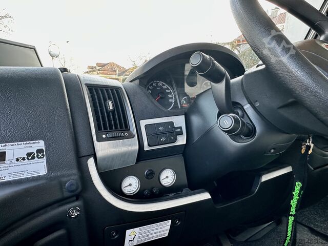 Integrated camper Chausson Exaltis 7017