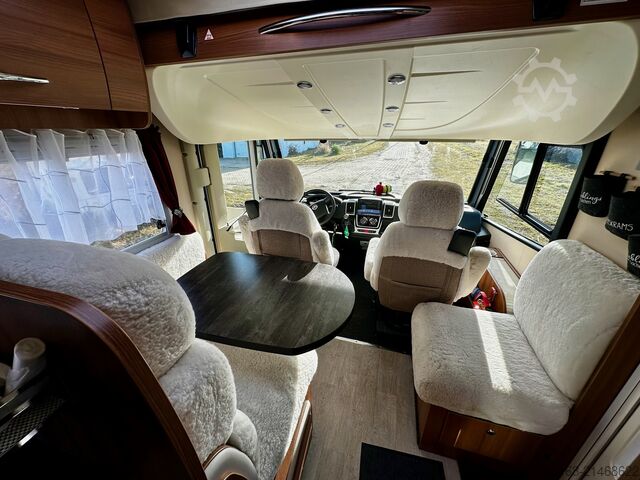 Integrated camper Chausson Exaltis 7017