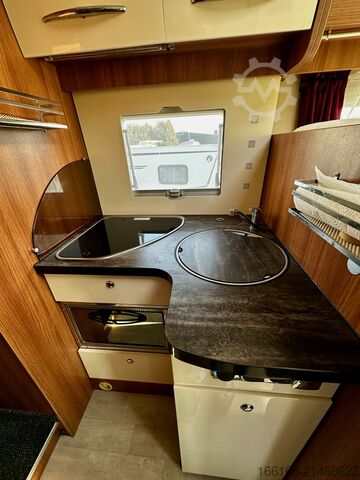 Integrated camper Chausson Exaltis 7017