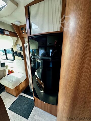 Integrated camper Chausson Exaltis 7017
