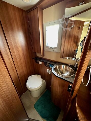 Integrated camper Chausson Exaltis 7017