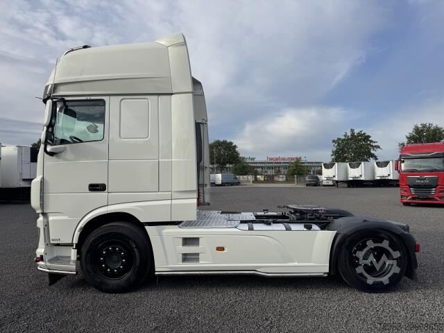 Standard SZM DAF XF 530 SSC Intarder Standklima Lightfix Bügel