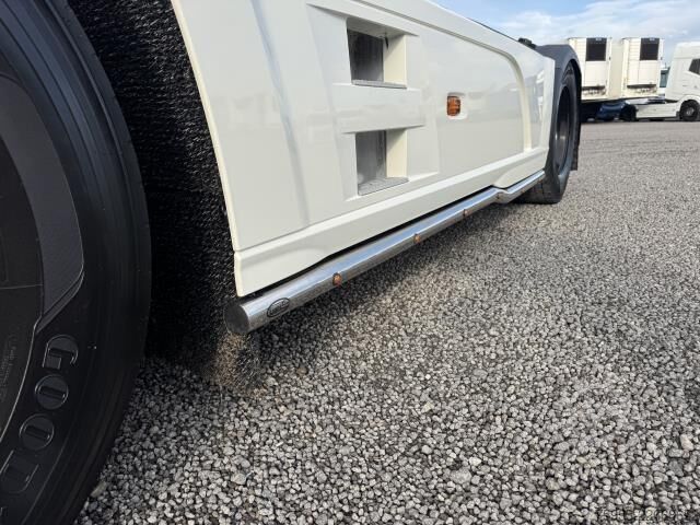Standard SZM DAF XF 530 SSC Intarder Standklima Lightfix Bügel