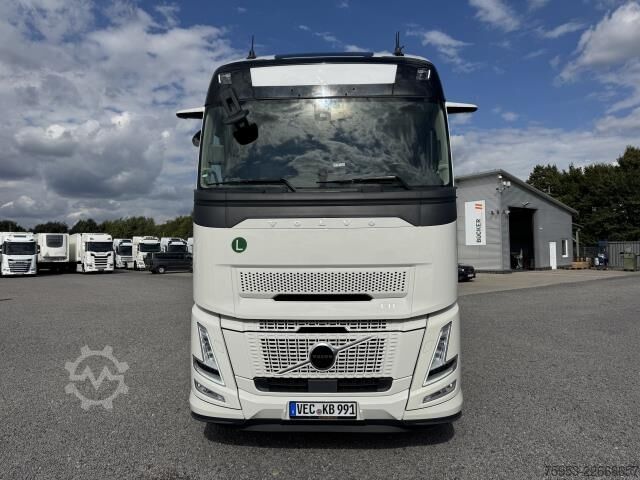 Standard SZM Volvo FH 500 Aero TC Leder Alufelgen LED Retarder