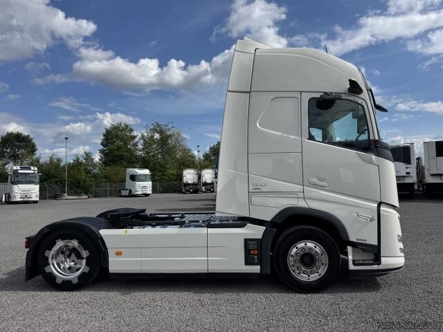Standard SZM Volvo FH 500 Aero TC Leder Alufelgen LED Retarder