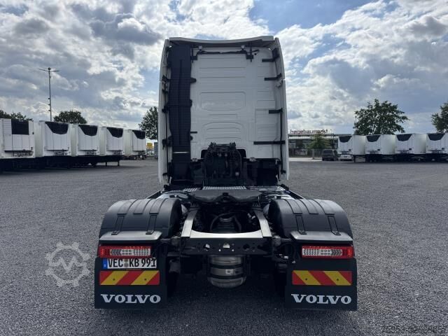 Standard SZM Volvo FH 500 Aero TC Leder Alufelgen LED Retarder