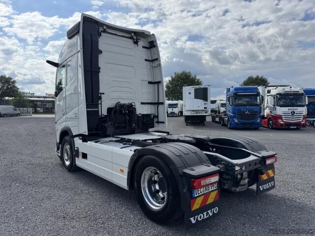 Standard SZM Volvo FH 500 Aero TC Leder Alufelgen LED Retarder