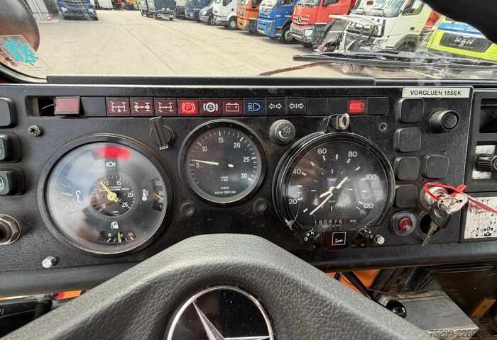 Dreiseitenkipper LKW Mercedes-Benz U 1700 4x4 3-Seitenkipper / Swiss-Vehicle