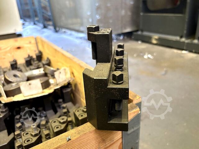 Drehmaschine - zyklengesteuert COLCHESTER COMBI K4 R/600