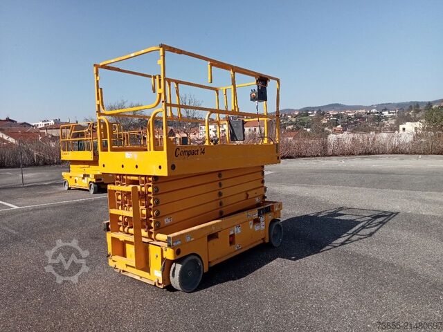 Scherenhubtisch Haulotte Compact 14